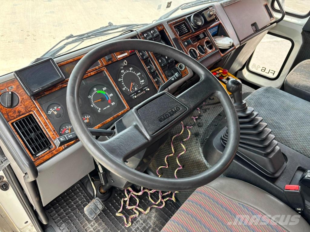 Volvo FL 614 4x2 WUMAG WT170H Smagās mašīnas ar celtni