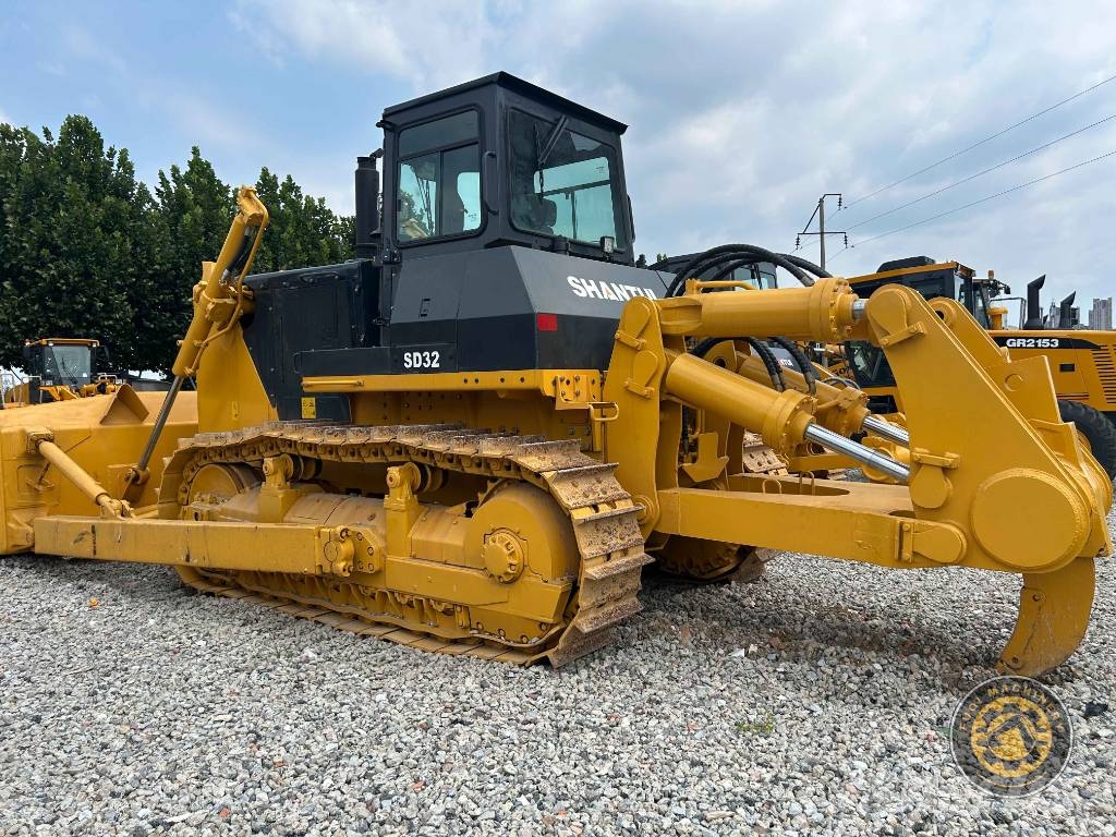 Shantui SD 32 Bulldozer