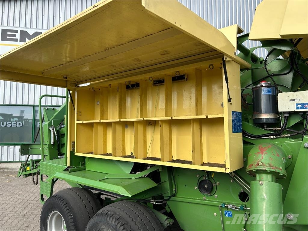 Krone Big Pack 80-80 MultiCut Balirke (kvadratne bale)