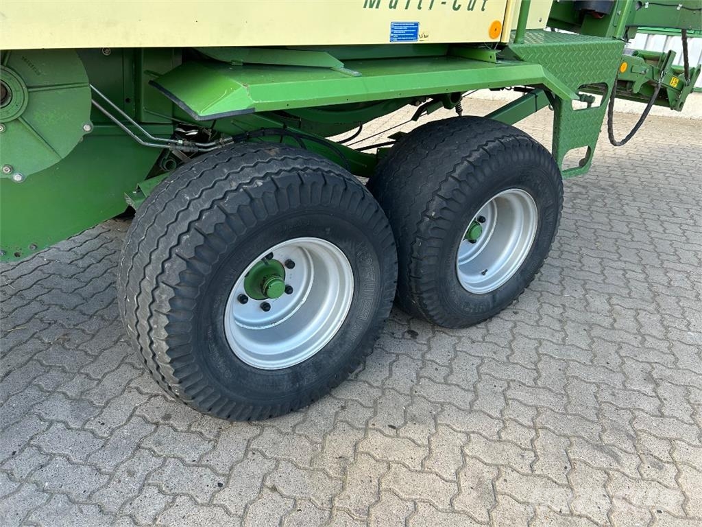 Krone Big Pack 80-80 MultiCut Balirke (kvadratne bale)