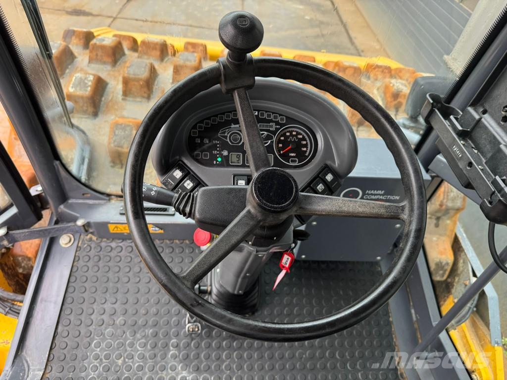 Hamm H13i Padfoot compactor 单轮压路机