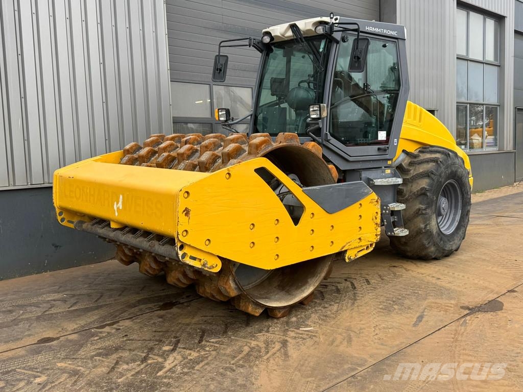Hamm H13i Padfoot compactor 单轮压路机