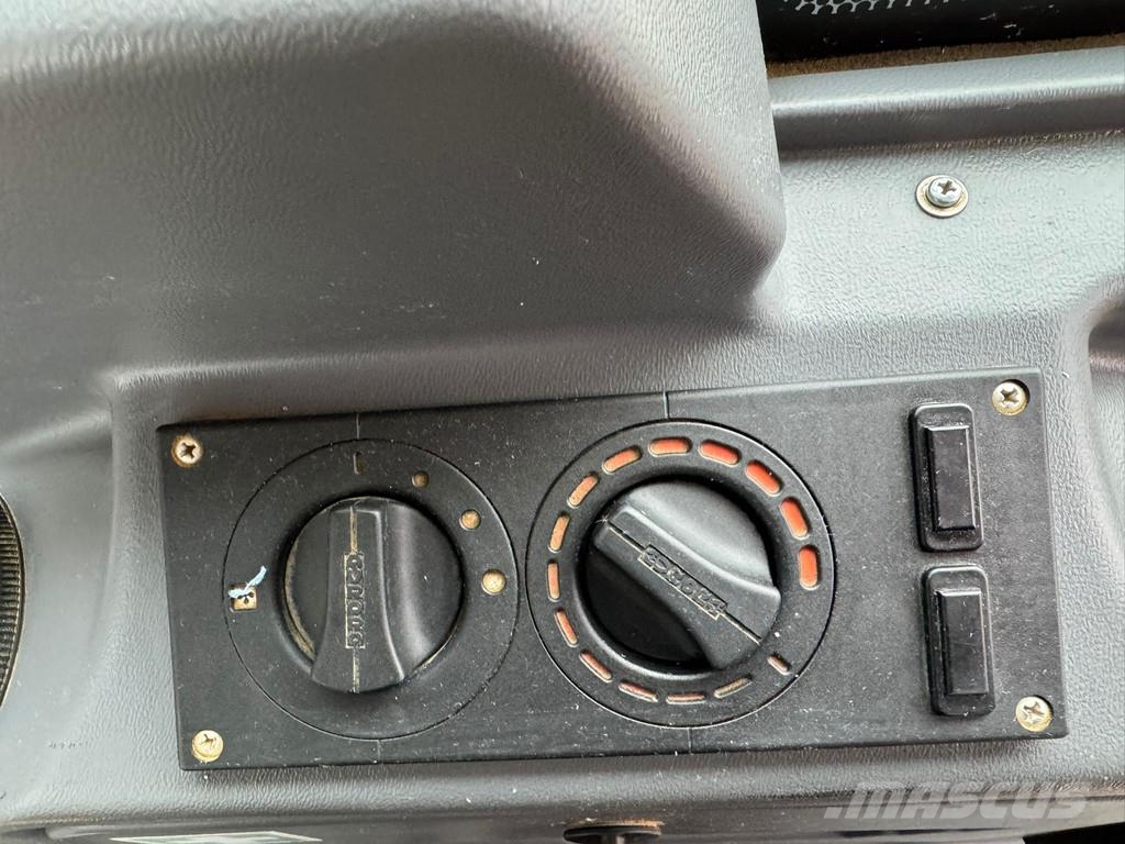 Hamm H13i Padfoot compactor 单轮压路机