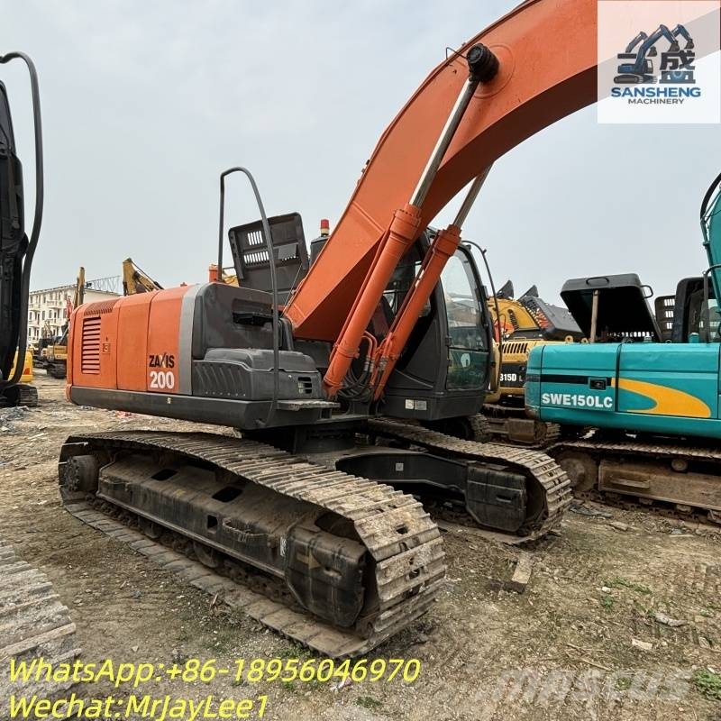 Hitachi ZX 200 حفارات زحافة