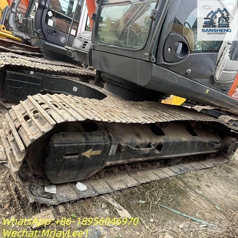 Hitachi ZX 200 حفارات زحافة
