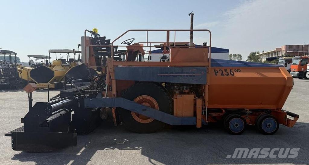 Marini P 256 Asfaltni finišeri