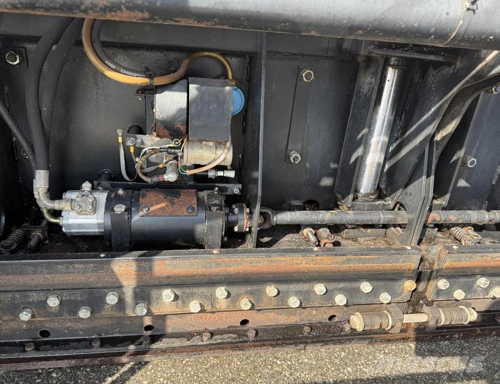 Marini P 256 Asfaltni finišeri