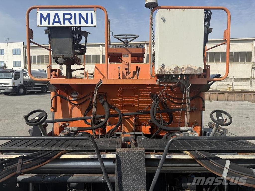 Marini P 256 Asfaltni finišeri