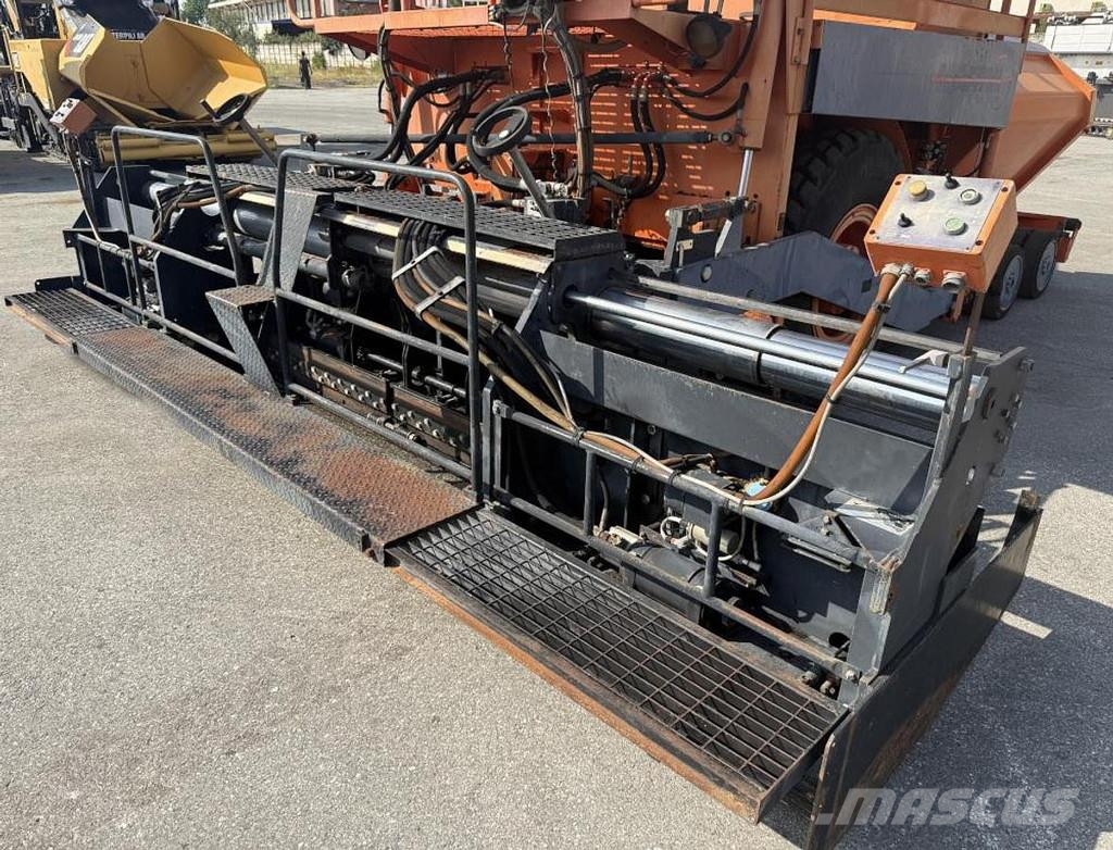 Marini P 256 Asfaltni finišeri