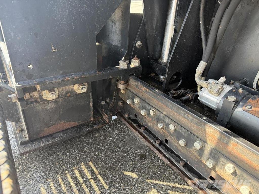 Marini P 256 Asfaltni finišeri