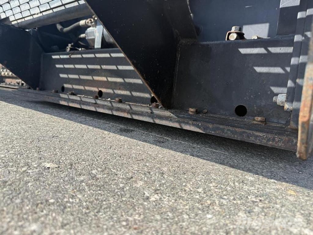 Marini P 256 Asfaltni finišeri
