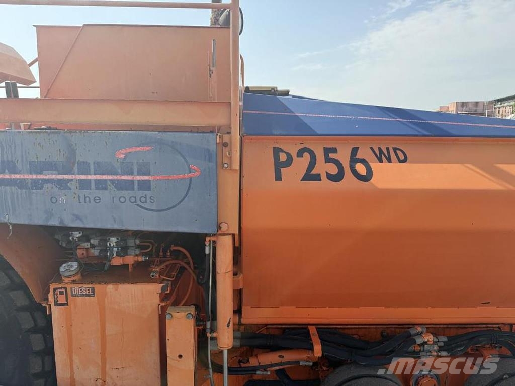Marini P 256 Asfaltni finišeri