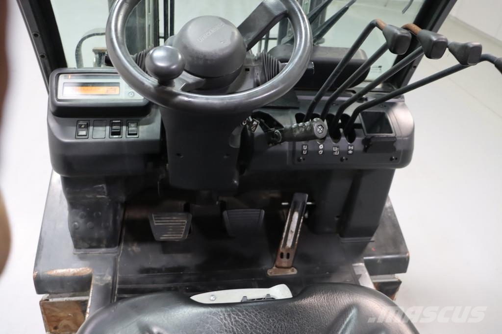 Nissan U1D2A25LQ شاحنات LPG