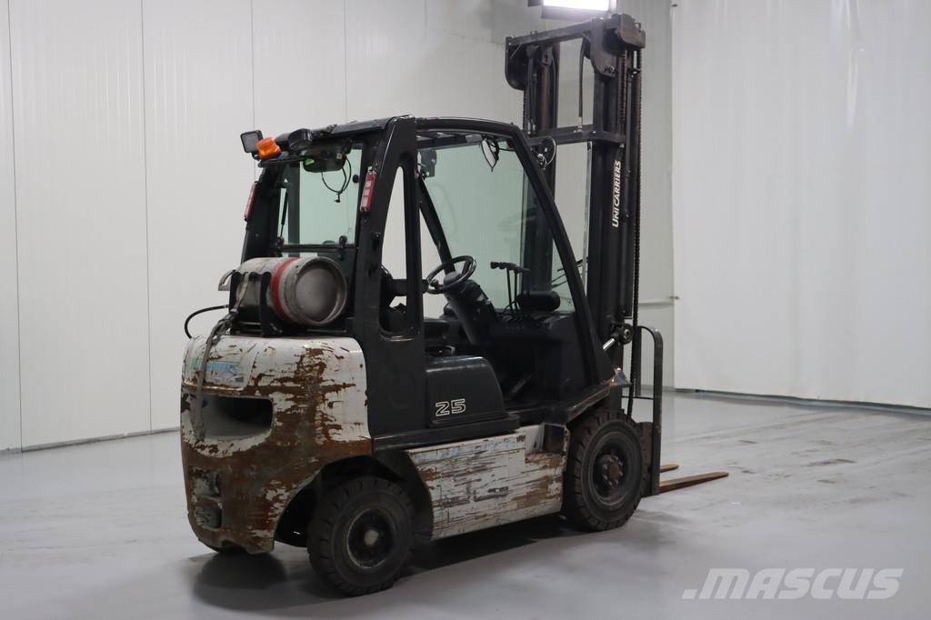 Nissan U1D2A25LQ شاحنات LPG