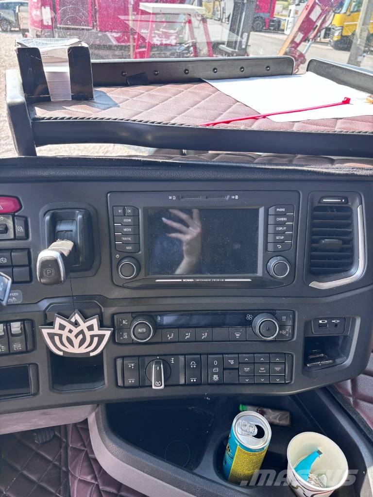 Scania R 500 Autószállító teherautó + pótkocsi Tegljači