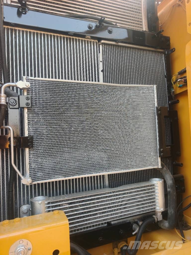 CAT 320 GC Bagri goseničarji