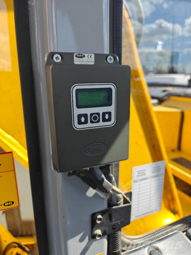 New Holland E 235 B SR-2 Гусеничні екскаватори
