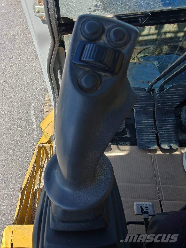 New Holland E 235 B SR-2 Гусеничні екскаватори