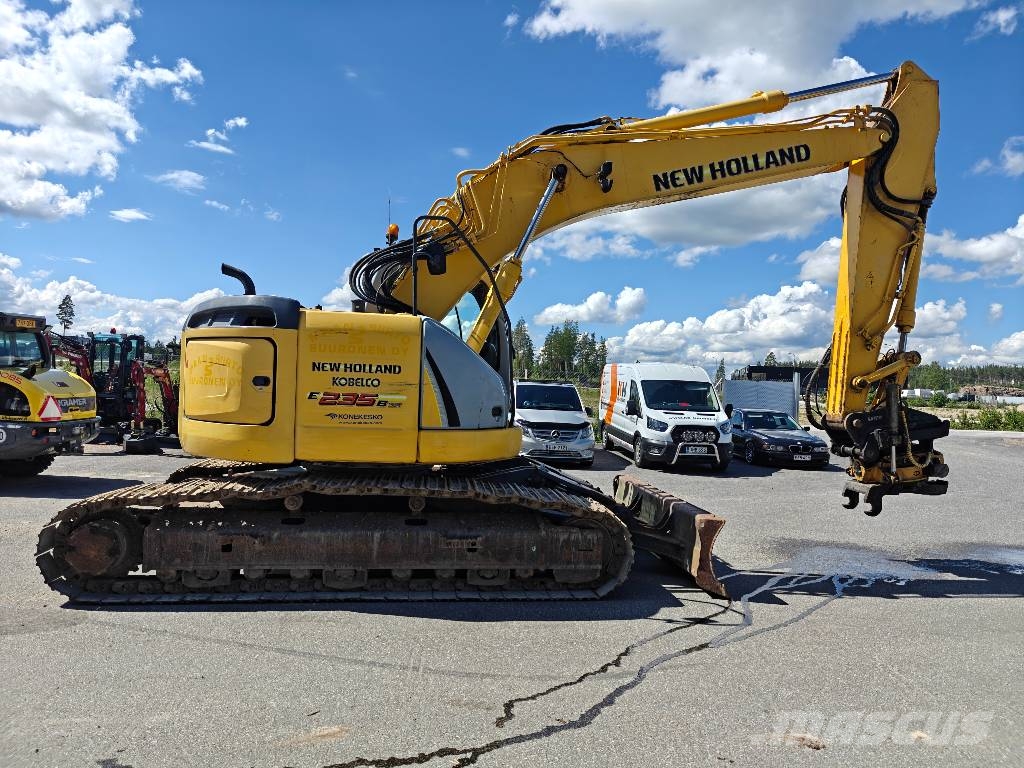 New Holland E 235 B SR-2 Гусеничні екскаватори