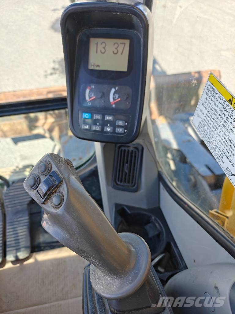 New Holland E 235 B SR-2 Гусеничні екскаватори