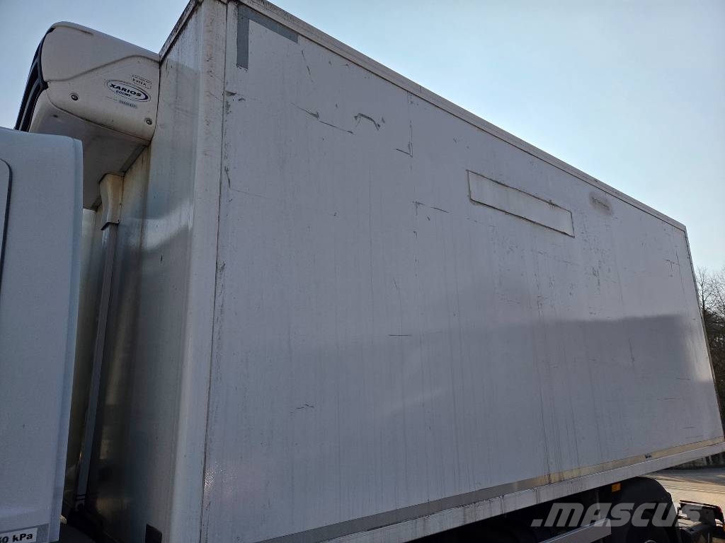 Carrier Freezer BOX + Carrier Xarios 600 - 400V Camion cu control de temperatura