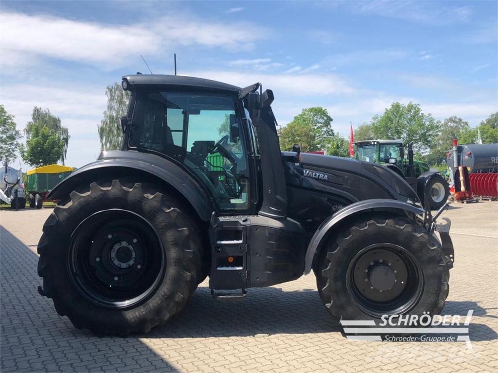 Valtra T 215 D | RTK | UNLIMITED | LED Traktory