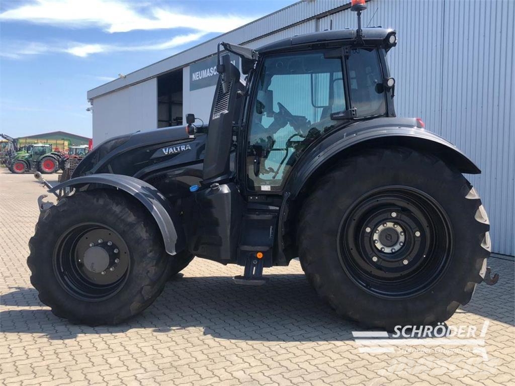 Valtra T 215 D | RTK | UNLIMITED | LED Traktory