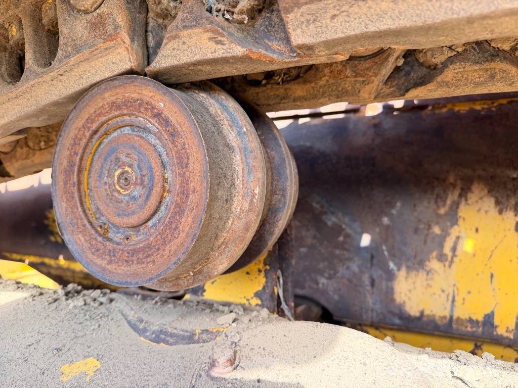 Komatsu D65 PX-18E0 Dozere Beltegående