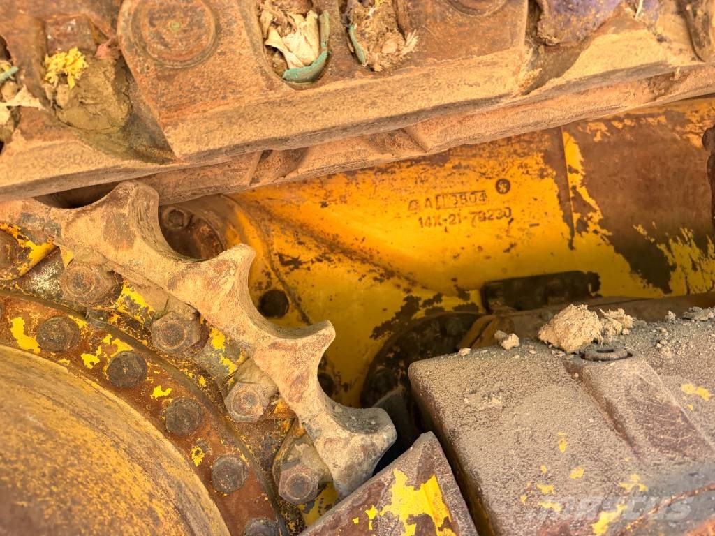 Komatsu D65 PX-18E0 Dozere Beltegående