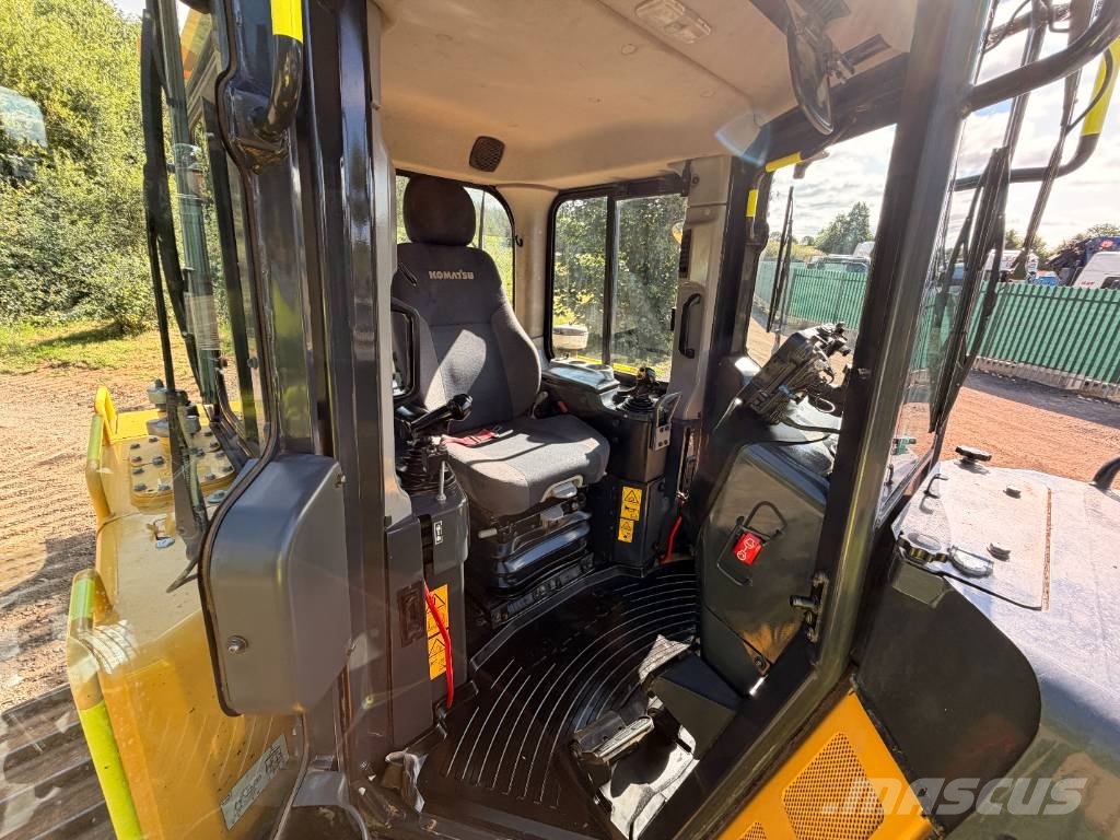 Komatsu D65 PX-18E0 Dozere Beltegående