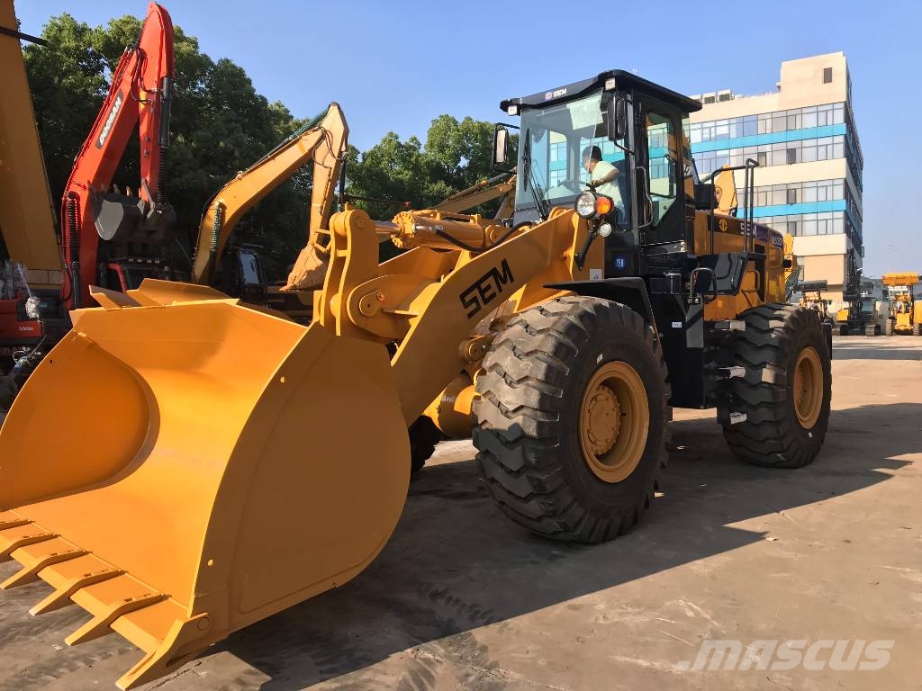 SEM 653D  휠로우더