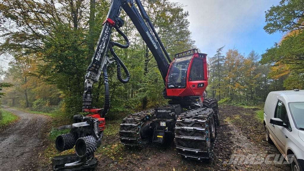 Komatsu 901 Betakarítók