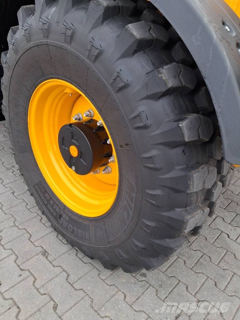JCB 560-80 AGRI XTRA DUALTECH VT Manipuladores telescópicos para a agricultura
