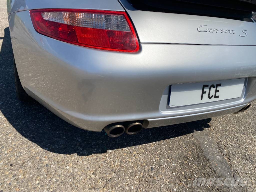 Porsche 911/997 Carrera S 3.8/354Cvs endommagée Osobní vozy