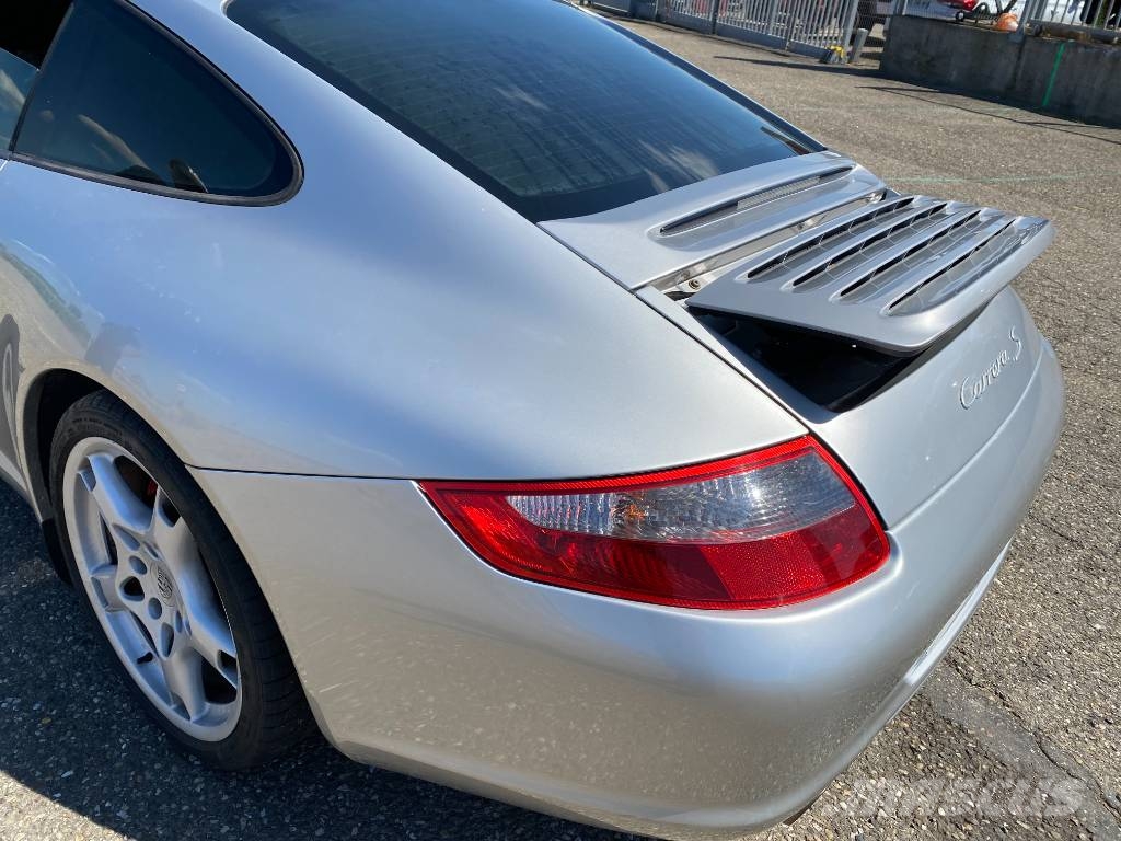 Porsche 911/997 Carrera S 3.8/354Cvs endommagée Osobní vozy