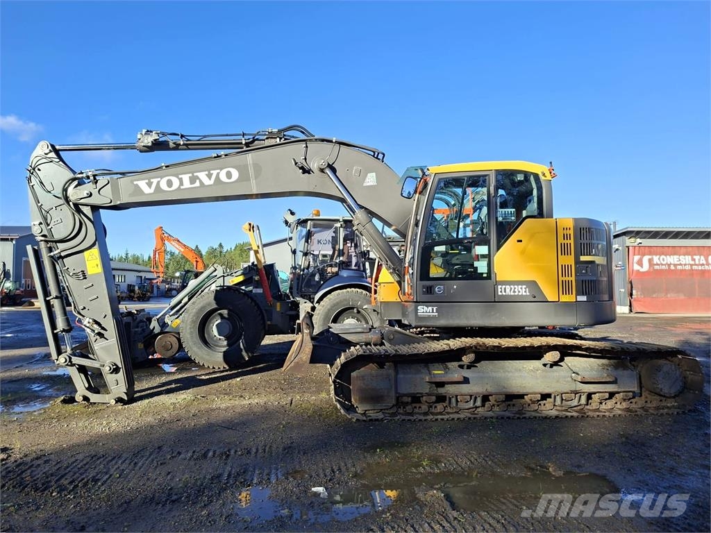 Volvo ECR235EL -PUSKULEVY, STAGE 5 ,VÄHÄN AJETTU Excavatoare pe șenile
