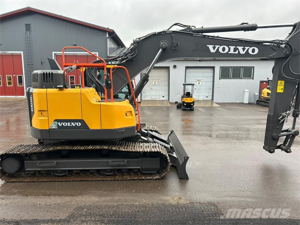 Volvo ECR235EL -PUSKULEVY, STAGE 5 ,VÄHÄN AJETTU Excavadoras de cadenas