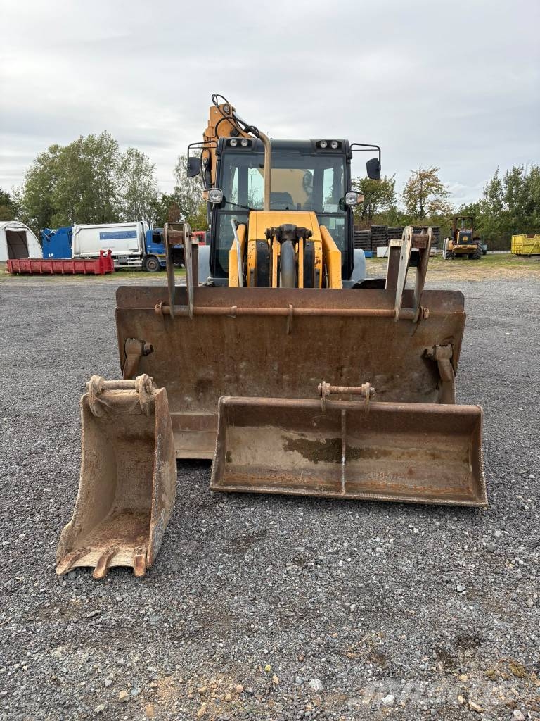 Terex TBL 890 Tractopelle
