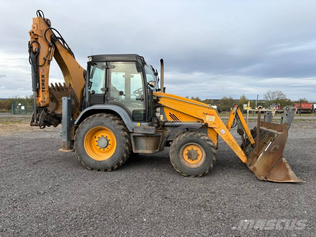 Terex TBL 890 Tractopelle