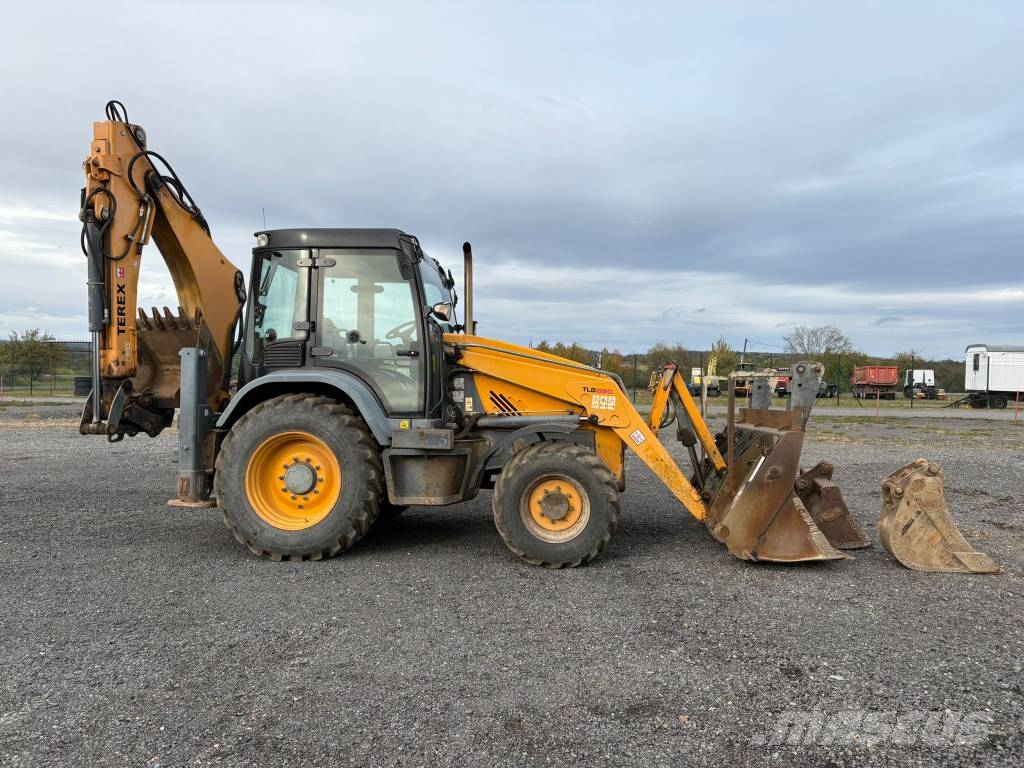 Terex TBL 890 Tractopelle