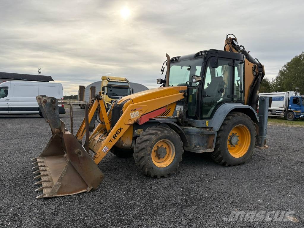 Terex TBL 890 Tractopelle