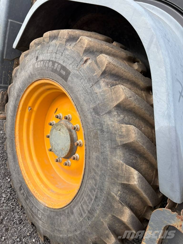 Terex TBL 890 Kotrórakodók