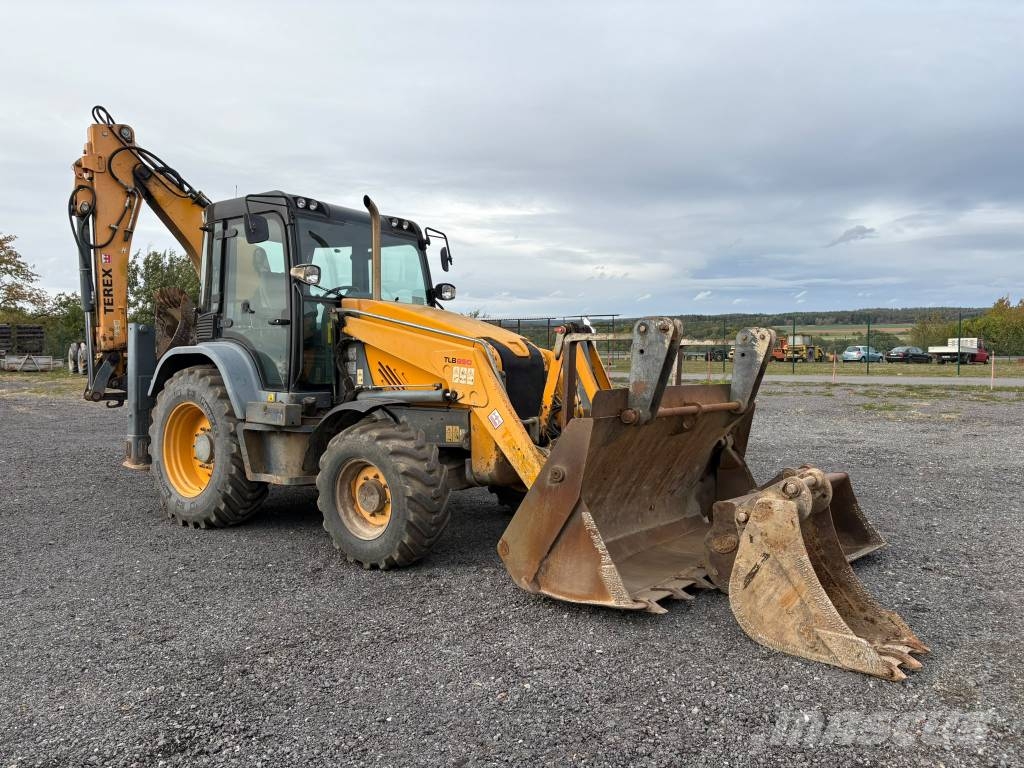 Terex TBL 890 Tractopelle