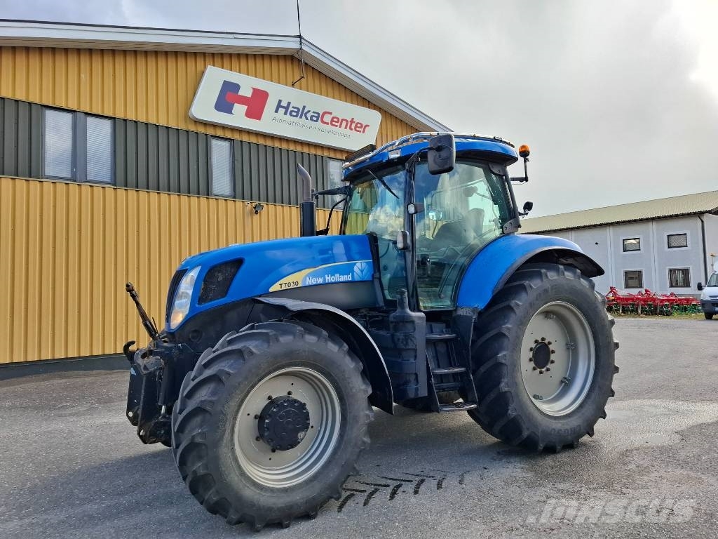 New Holland T7030