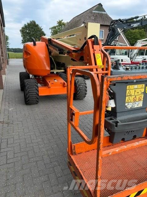 JLG 450 AJ Knikarmhoogwerkers