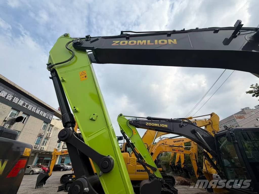 Zoomlion ZE 215 G Гусеничні екскаватори