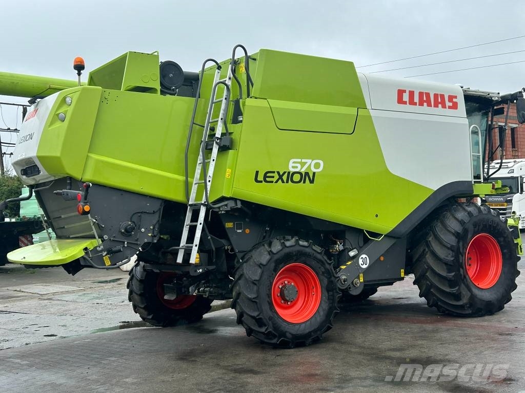 CLAAS Lexion 670 4x4 联合收割机