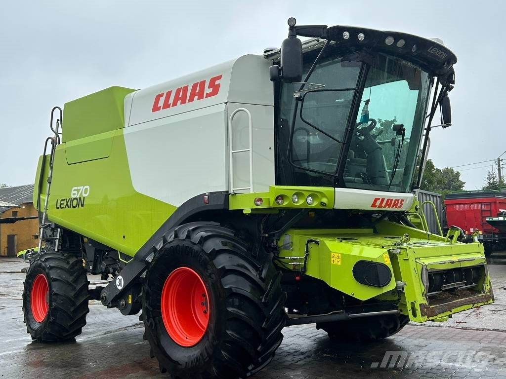 CLAAS Lexion 670 4x4 联合收割机