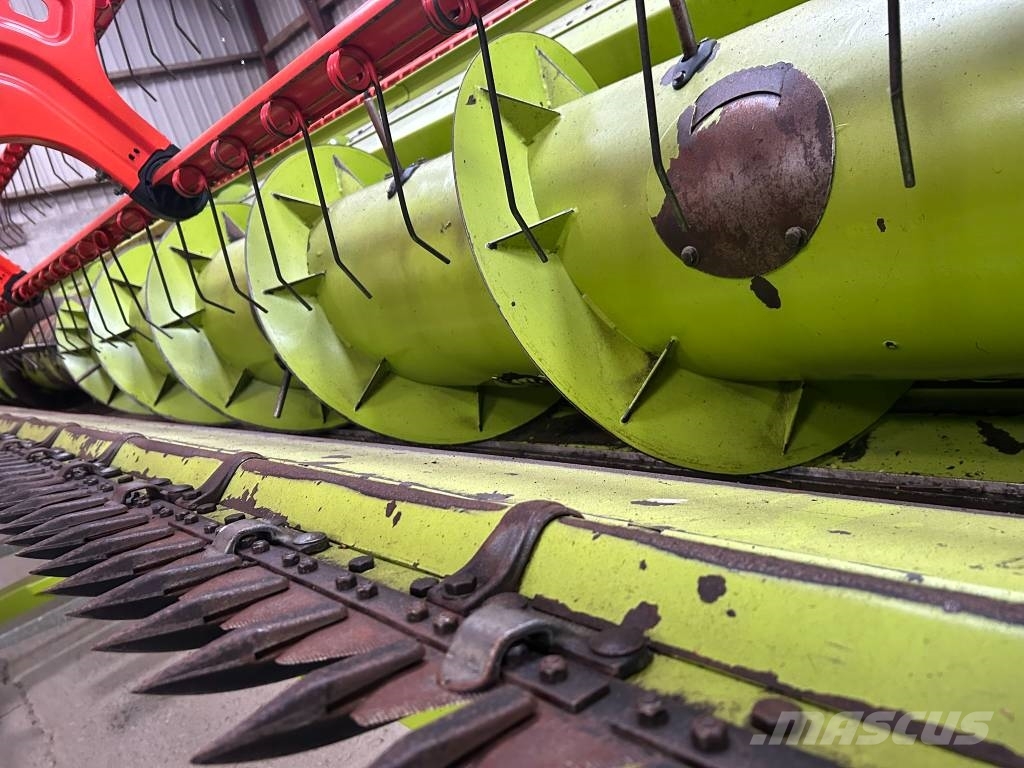 CLAAS Lexion 670 4x4 联合收割机