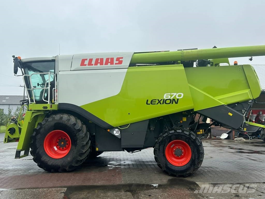 CLAAS Lexion 670 4x4 联合收割机